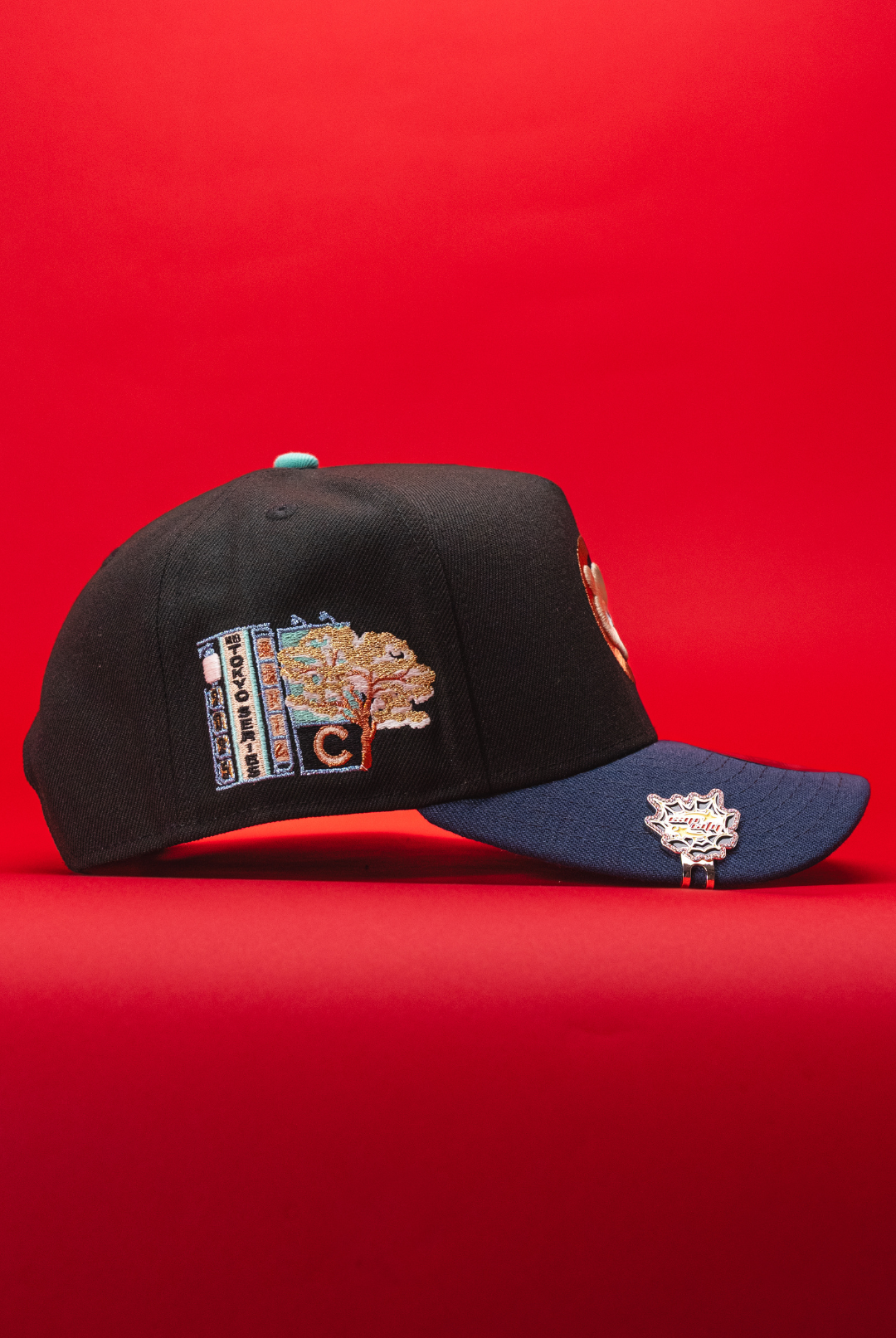NEW ERA 9FIFTY A-FRAME BLACK/NAVY CHICAGO CUBS SNAPBACK W/ TOKYO SERIES SIDE PATCH