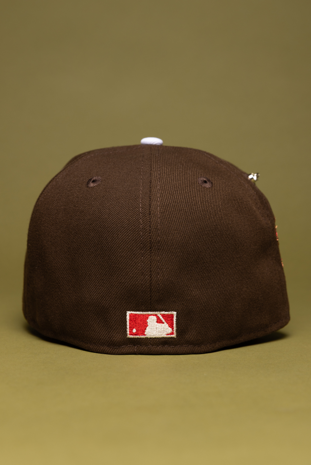 NEW ERA EXCLUSIVE 59FIFTY BROWN LOS ANGELES DODGERS W/ EMBROIDERY + JACKIE ROBINSON SIDE PATCH