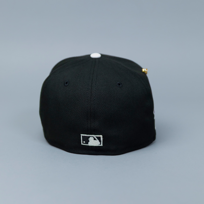 NEW ERA 59FIFTY BLACK ATLANTA BRAVES W/ 1999 WORLD SERIES SIDE PATCH