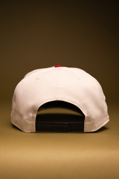 NEW ERA EXCLUSIVE 9FIFTY PEARL WHITE ATLANTA BRAVES SNAPBACK W/ 1995 WORLD SERIES SIDE PATCH