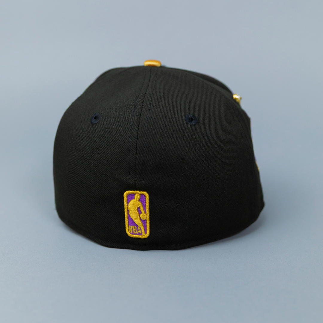 NEW ERA EXCLUSIVE 59FIFTY BLACK LOS ANGELES LAKERS SCRIPT W/ 17X CHAMPIONS SIDE PATCH
