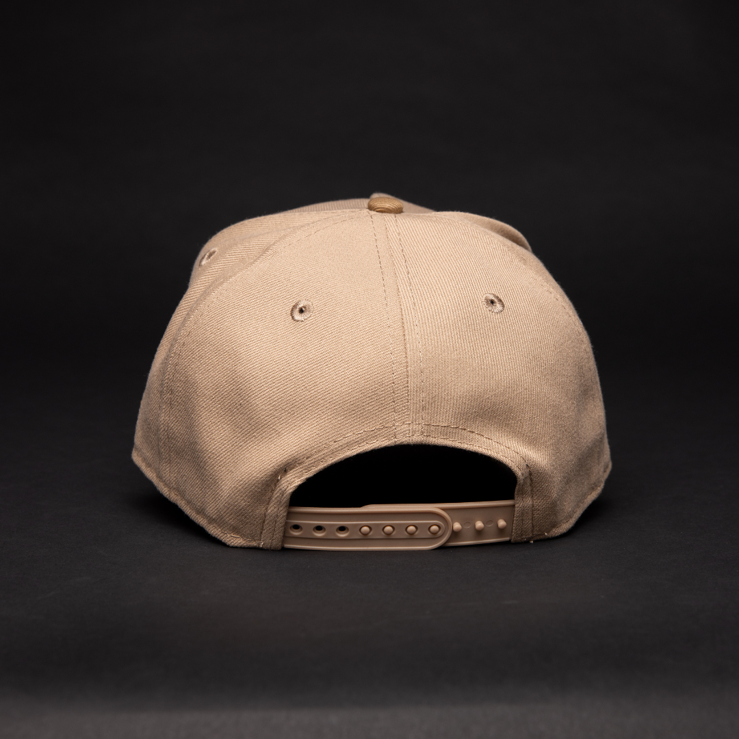 NEW ERA 9FIFTY A-FRAME LIGHT KHAKI LOS ANGELES LAKERS SNAPBACK W/ 17X CHAMPIONS SIDE PATCH
