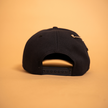 NEW ERA EXCLUSIVE 9FIFTY A-FRAME NAVY SAN FRANCISCO GIANTS SNAPBACK W/ 2002 WORLD SERIES SIDE PATCH