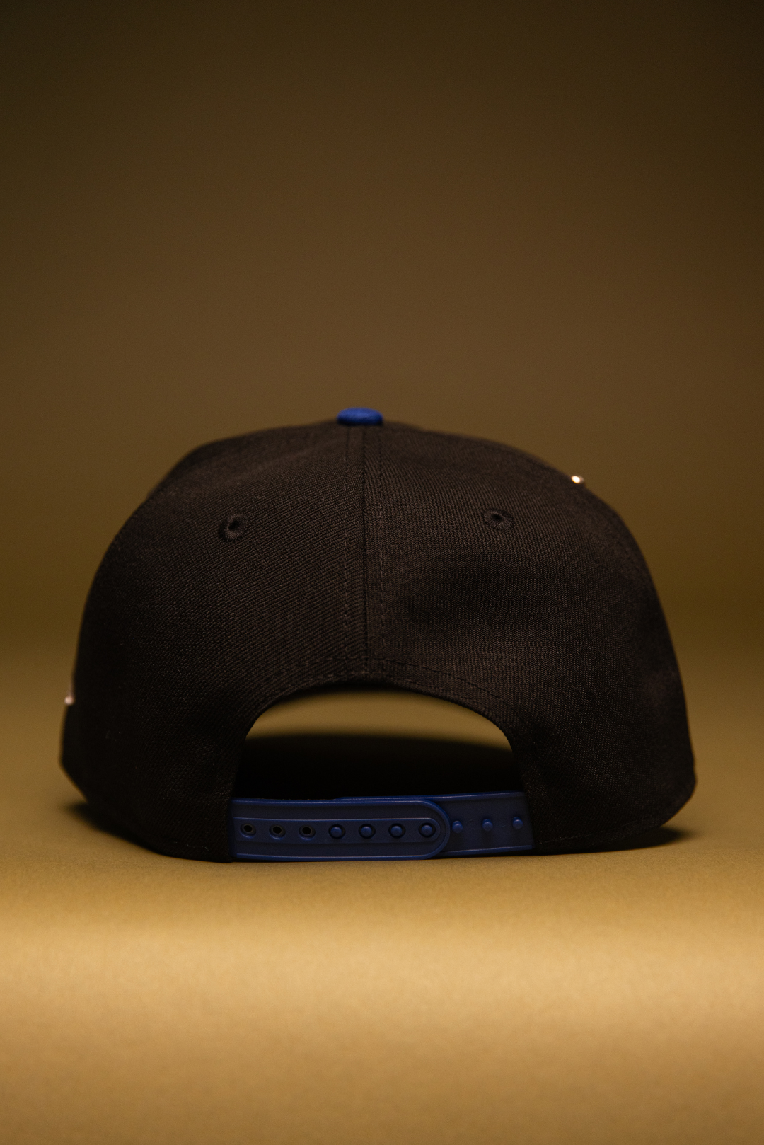 NEW ERA EXCLUSIVE 9FIFTY BLACK/BLUE LOS ANGELES KINGS SNAPBACK W/ 40TH ANNIVERSARY SIDE PATCH