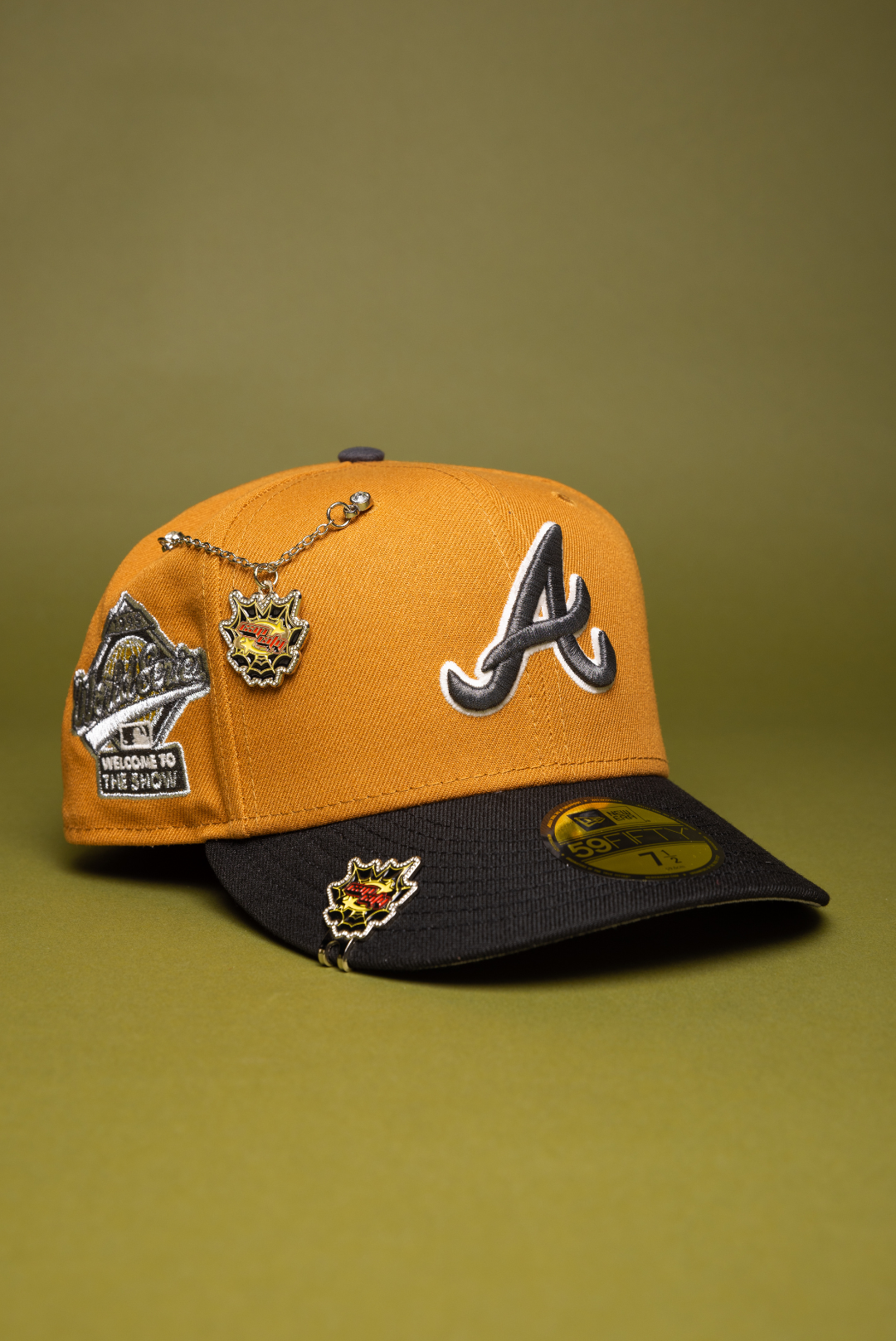 NEW ERA EXCLUSIVE 59FIFTY KHAKI/BLACK ATLANTA BRAVES W/ 1995 WORLD SERIES SIDE PATCH