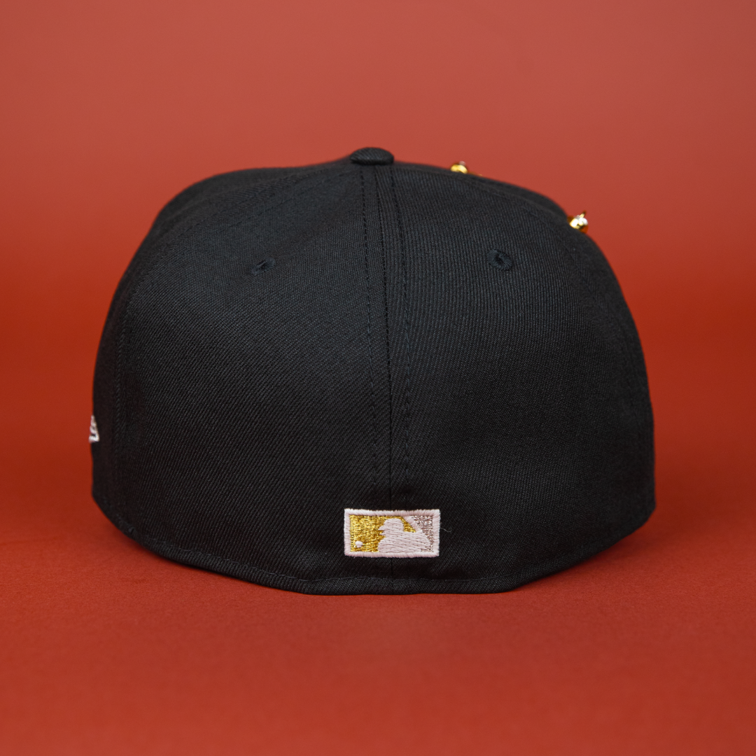 NEW ERA 59FIFTY BLACK ATLANTA BRAVES SCRIPT W/ 1999 WORLD SERIES SIDE PATCH