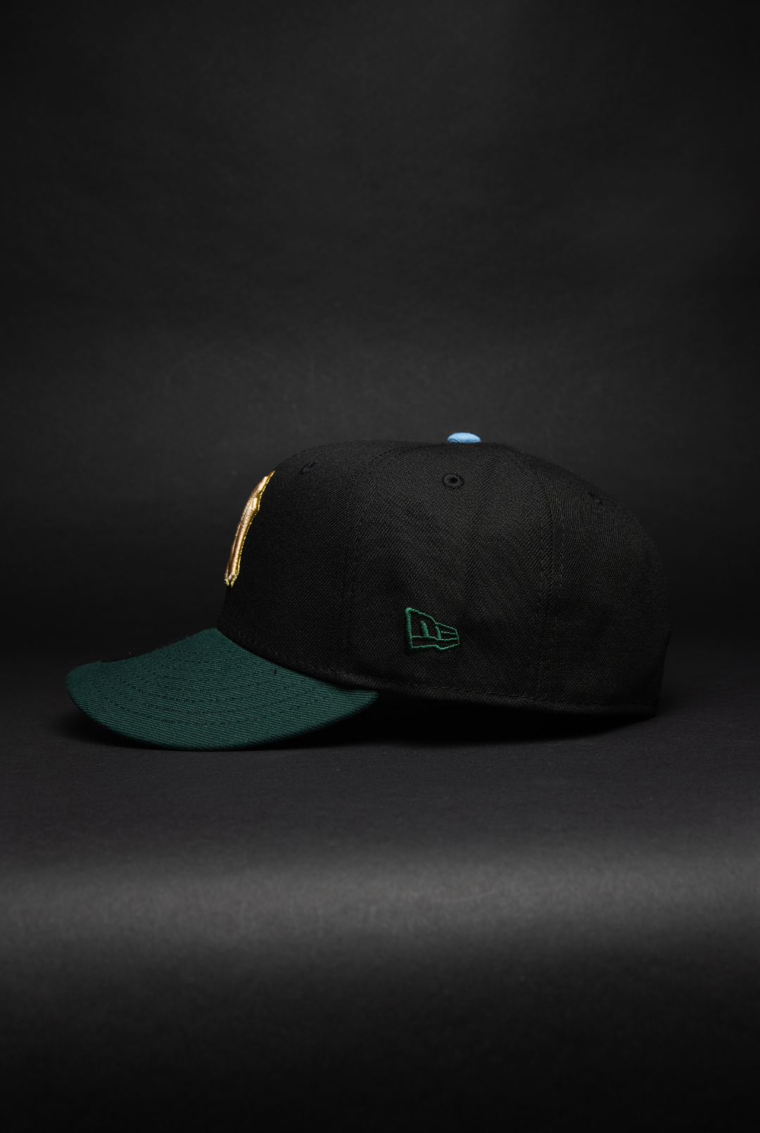 NEW ERA EXCLUSIVE 59FIFTY BLACK/FOREST GREEN NEW YORK YANKEES W/ WORLD SERIES CHAMPIONS SIDE PATCH