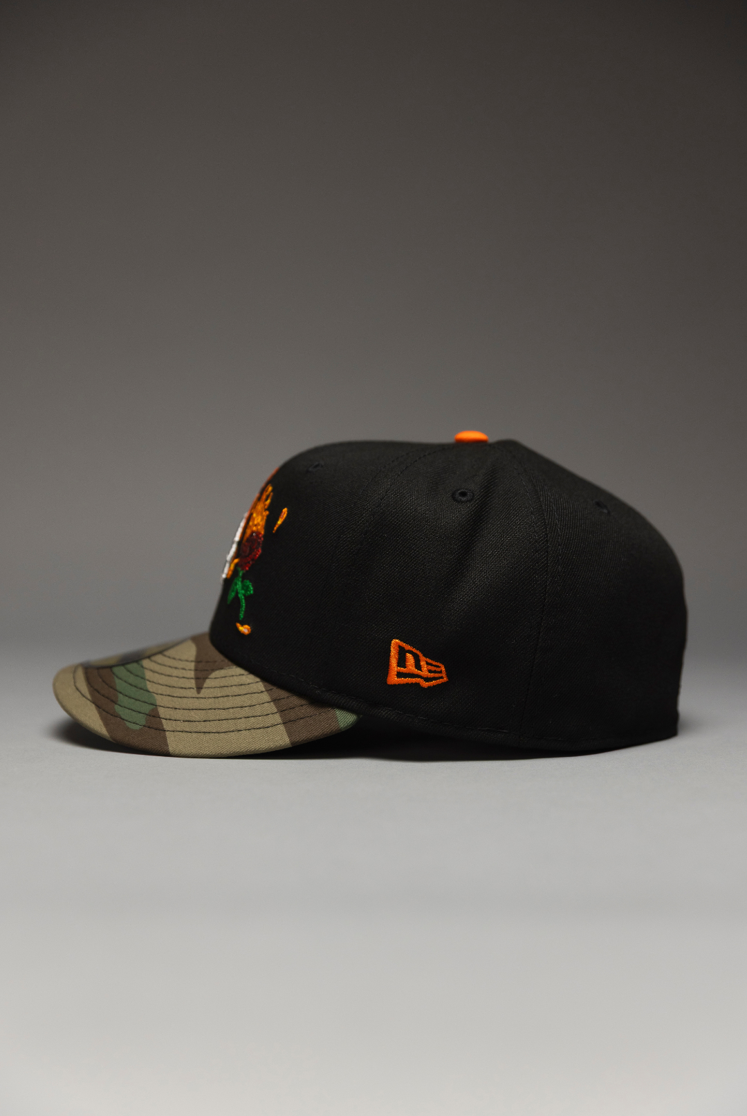 NEW ERA EXCLUSIVE 59FIFTY BLACK/CAMO LOS ANGELES DODGERS W/ BURNT ROSES + TOKYO SERIES SIDE PATCH