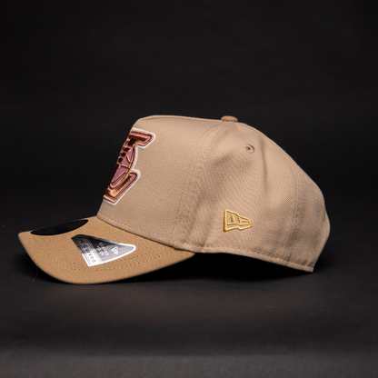 NEW ERA 9FIFTY A-FRAME LIGHT KHAKI LOS ANGELES LAKERS SNAPBACK W/ 17X CHAMPIONS SIDE PATCH