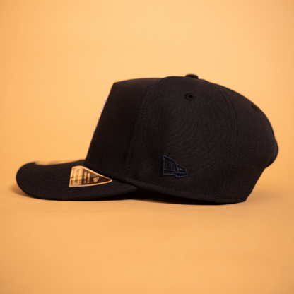 NEW ERA EXCLUSIVE 9FIFTY A-FRAME NAVY SAN FRANCISCO GIANTS SNAPBACK W/ 2002 WORLD SERIES SIDE PATCH