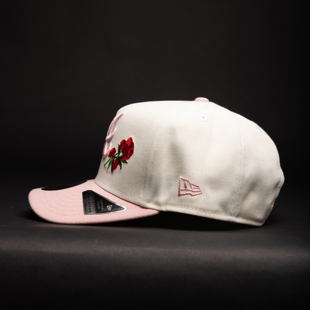 NEW ERA 9FIFTY A-FRAME CHROME/PINK ATLANTA BRAVES W/ ROSES + 1999 WORLD SERIES SIDE PATCH