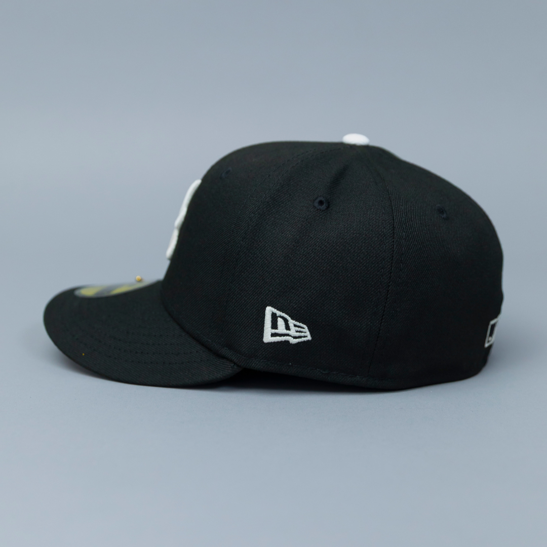 NEW ERA 59FIFTY BLACK ATLANTA BRAVES W/ 1999 WORLD SERIES SIDE PATCH