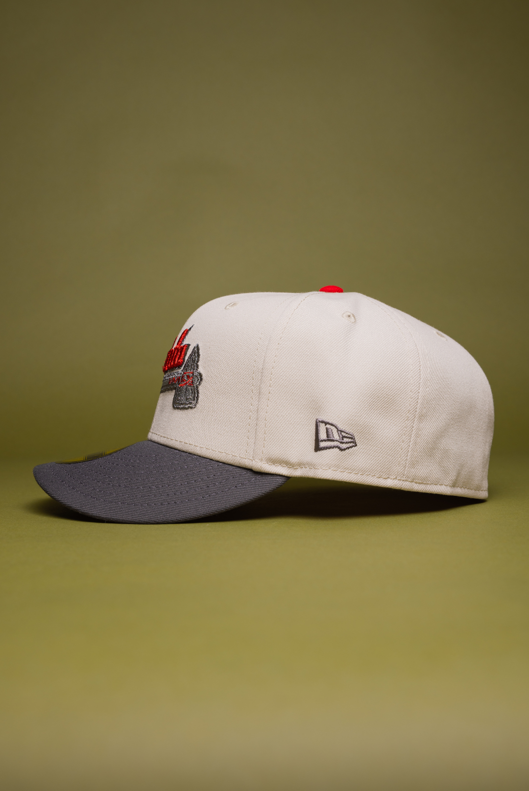 NEW ERA EXCLUSIVE 59FIFTY SMOKE GREY ATLANTA BRAVES W/ 2017 INAUGURAL SEASON SIDE PATCH