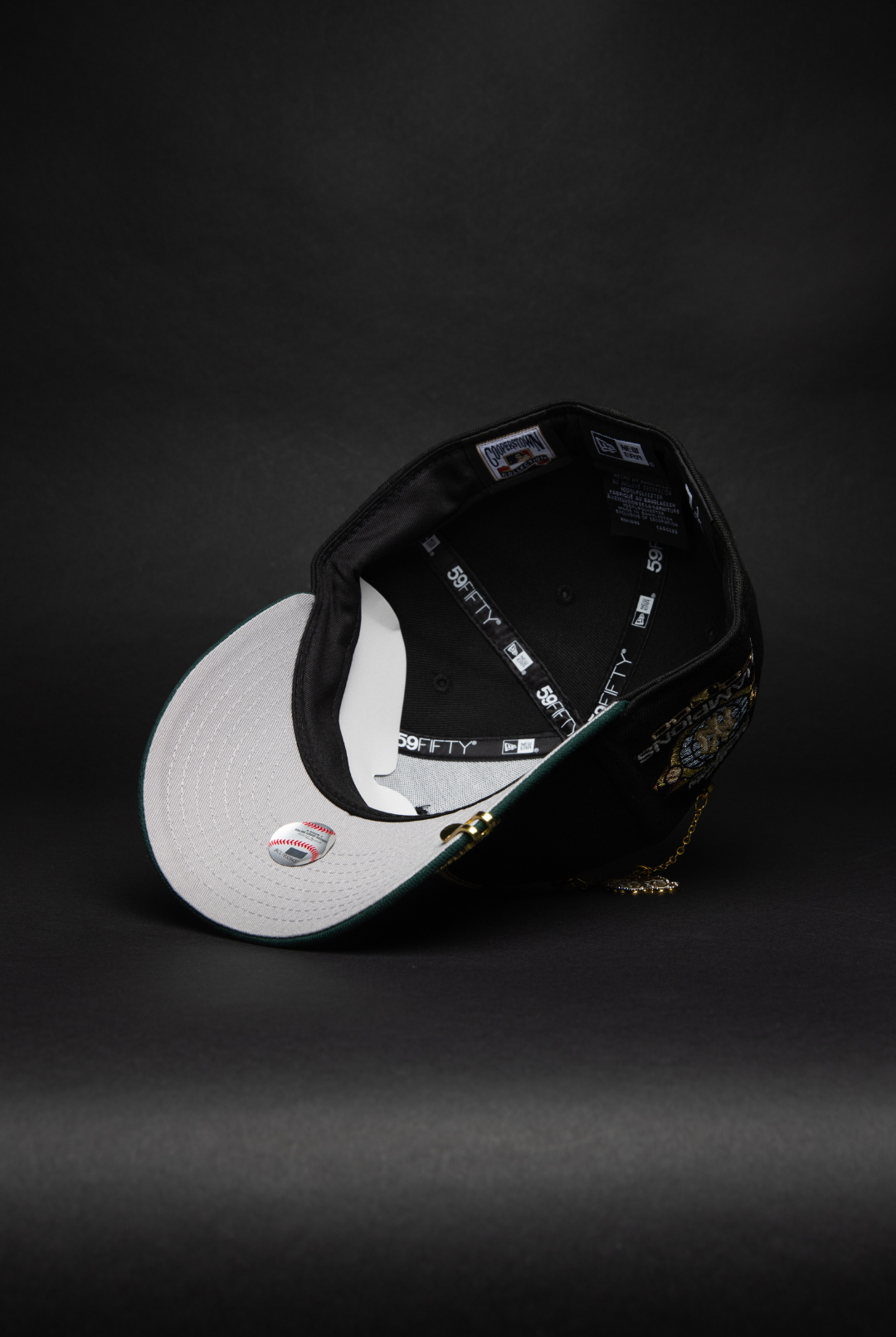 NEW ERA EXCLUSIVE 59FIFTY BLACK/FOREST GREEN NEW YORK YANKEES W/ WORLD SERIES CHAMPIONS SIDE PATCH