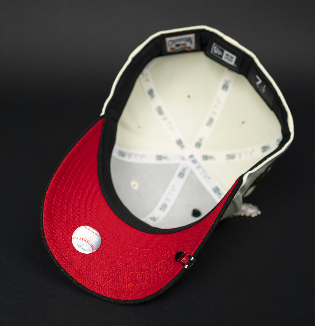 NEW ERA EXCLUSIVE 59FIFTY CHROME/ BLACK NEW YORK YANKEES W/ WORLD SERIES SIDE PATCH