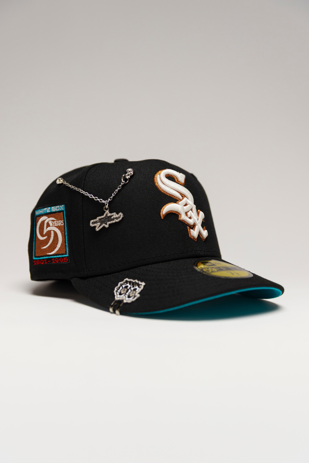 NEW ERA EXCLUSIVE 59FIFTY BLACK CHICAGO WHITE SOX W/ 95TH ANNIVERSARY SIDE PATCH