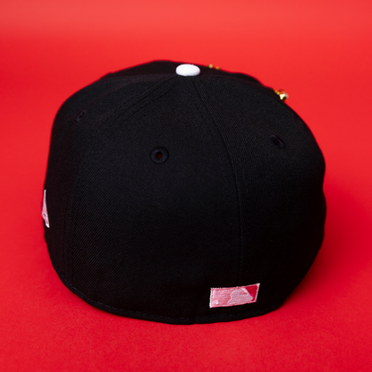 NEW ERA EXCLUSIVE 59FIFTY BLACK CHICAGO WHITE SOX W/ PINK ROSES + COMISKEY PARK SIDE PATCH