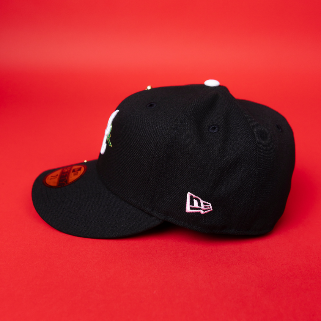 NEW ERA EXCLUSIVE 59FIFTY BLACK ATLANTA BRAVES W/ PINK ROSE + 1999 WORLD SERIES SIDE PATCH