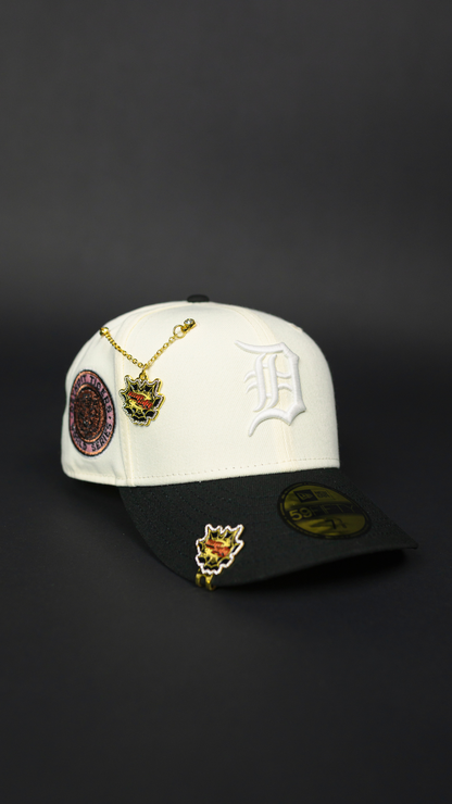 NEW ERA EXCLUSIVE 59FIFTY CHROME/ BLACK DETROIT TIGERS W/ WORLD SERIES SIDE PATCH