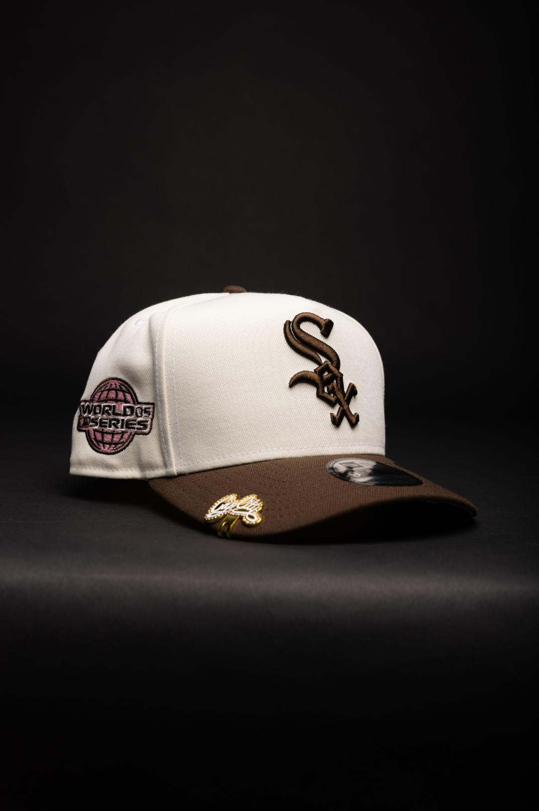 NEW ERA 9FIFTY A-FRAME CHROME/BROWN CHICAGO WHITE SOX W/ 2005 WORLD SERIES SIDE PATCH
