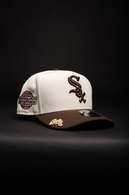 NEW ERA 9FIFTY A-FRAME CHROME/BROWN CHICAGO WHITE SOX W/ 2005 WORLD SERIES SIDE PATCH