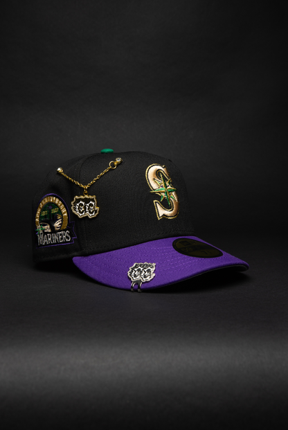 NEW ERA EXCLUSIVE 59FIFTY BLACK/PURPLE SEATTLE MARINERS W/ ANNIVERSARY SIDE PATCH
