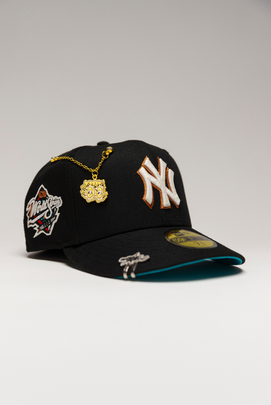 NEW ERA EXCLUSIVE 59FIFTY BLACK NEW YORK YANKEES W/ 1998 WORLD SERIES SIDE PATCH