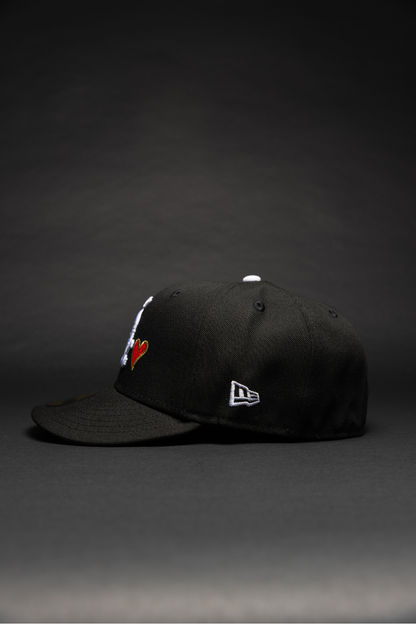 NEW ERA EXCLUSIVE 59FIFTY BLACK CHICAGO WHITE SOX W/ HEART + COMISKEY PARK SIDE PATCH