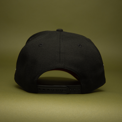 NEW ERA 9FIFTY A-FRAME BLACK CHIACGO WHITE SOX SNAPBACK W/ 2005 WORLD SERIES SIDE PATCH