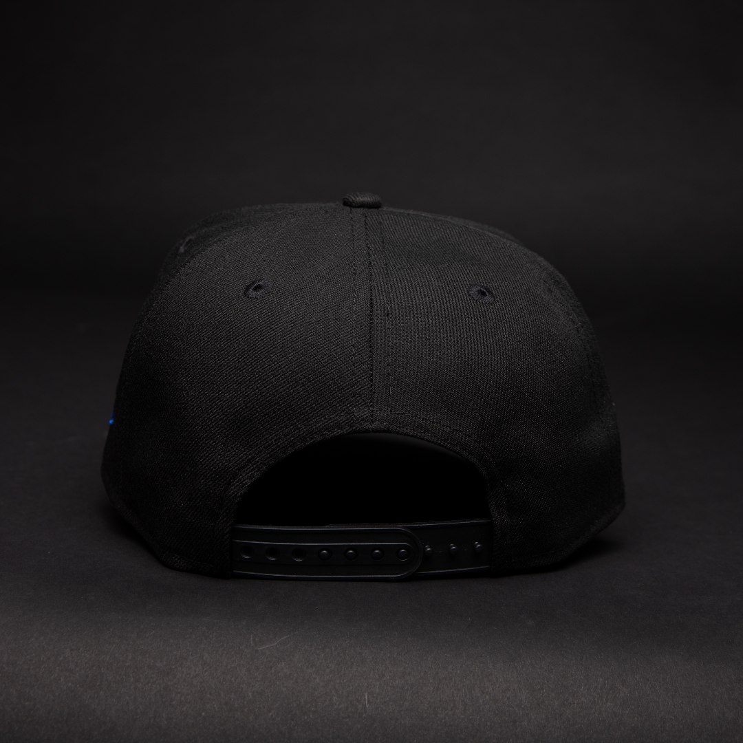 NEW ERA 9FIFTY A-FRAME BLACK CHIACGO WHITE SOX SNAPBACK W/ 2005 WORLD SERIES SIDE PATCH
