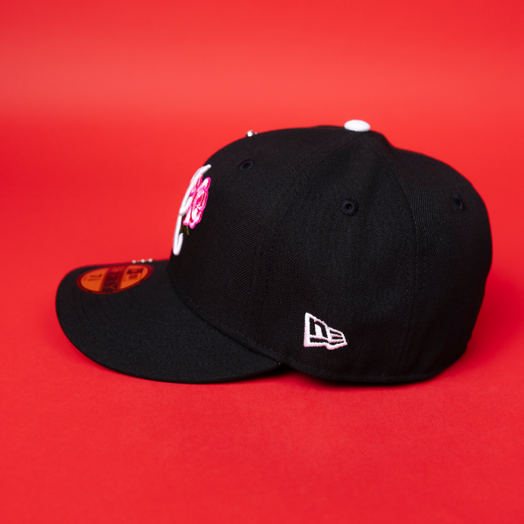 NEW ERA EXCLUSIVE 59FIFTY BLACK ATLANTA BRAVES W/ PINK ROSE + 1999 WORLD SERIES SIDE PATCH