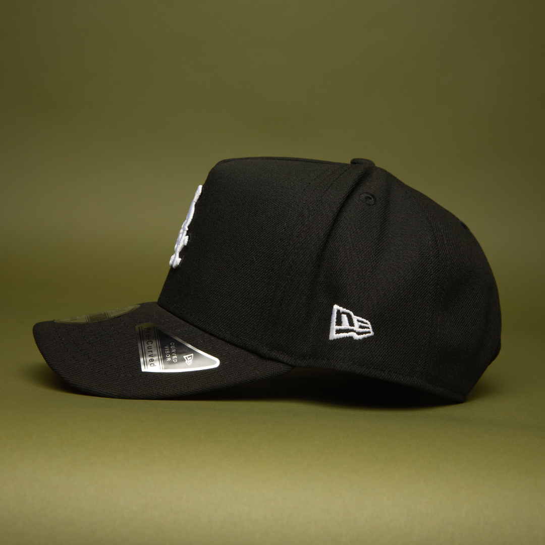 NEW ERA 9FIFTY A-FRAME BLACK CHIACGO WHITE SOX SNAPBACK W/ 2005 WORLD SERIES SIDE PATCH