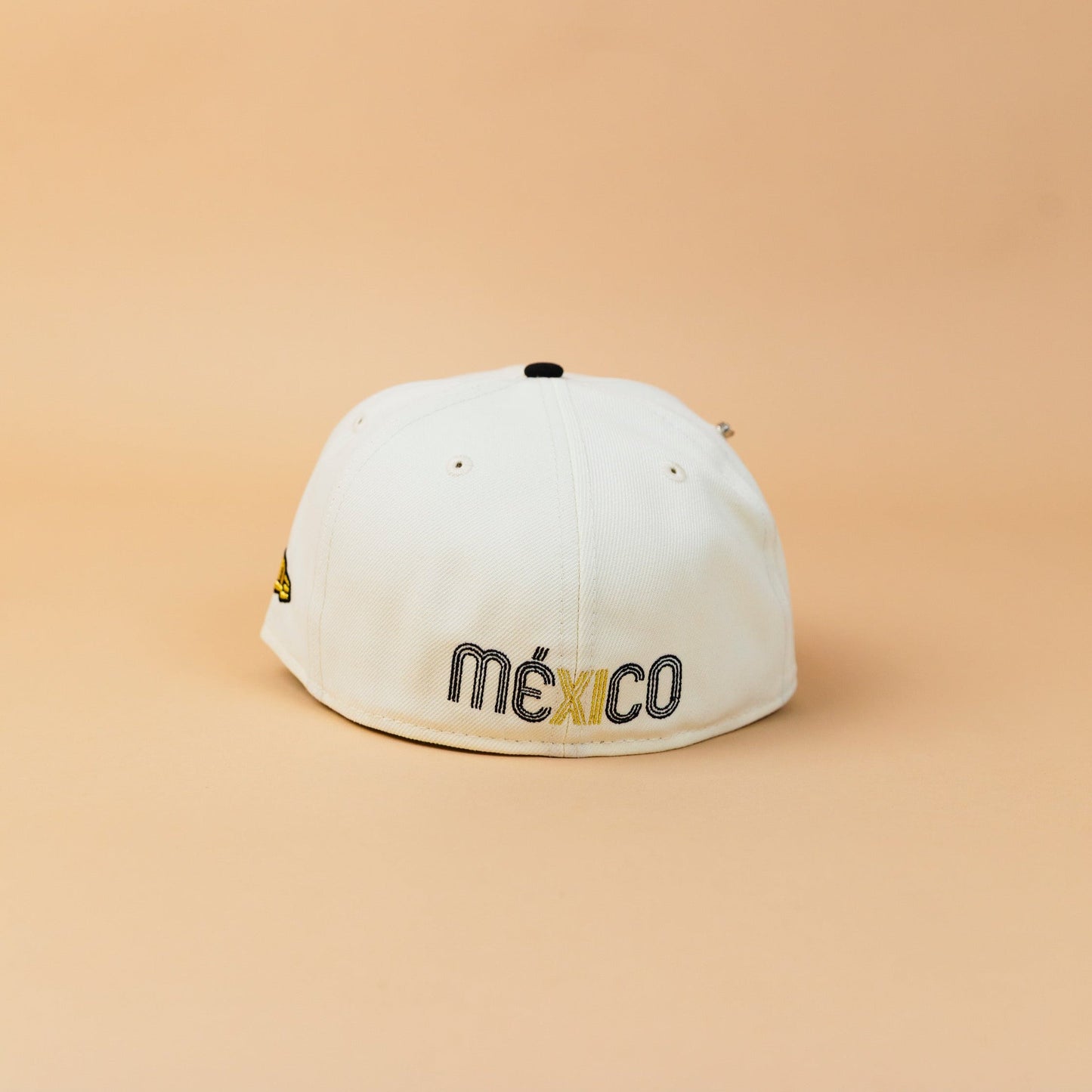 NEW ERA EXCLUSIVE 59FIFTY CHROME/ BLACK MEXICO 2025 WORLD BASEBALL CLASSIC W/ MEXICO FLAG SIDE PATCH