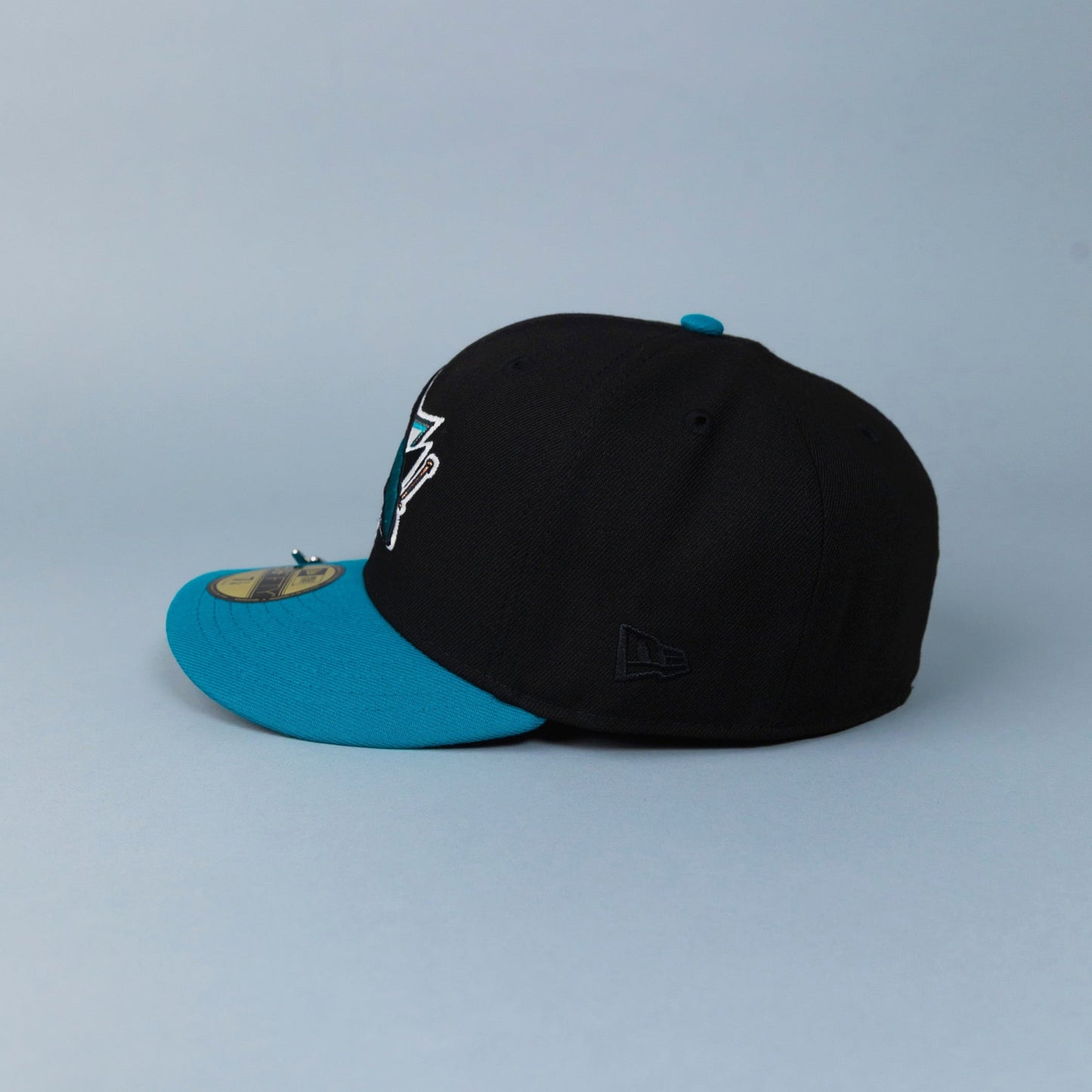 NEW ERA 59FIFTY BLACK/ TEAL SAN JOSE SHARKS W/ "NORTHERN CALI" SIDE PATCH