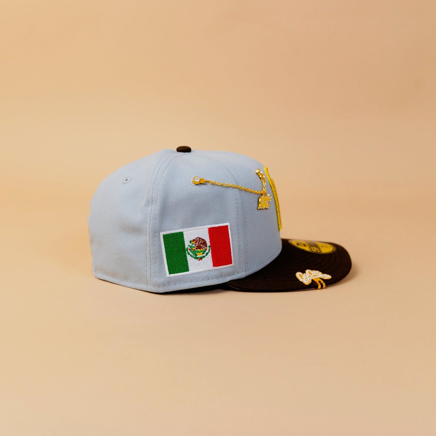 NEW ERA EXCLUSIVE 59FIFTY SMOKE GREY/ MOCHA MEXICO 2025 WORLD BASEBALL CLASSIC W/ MEXICO FALG SIDE PATCH