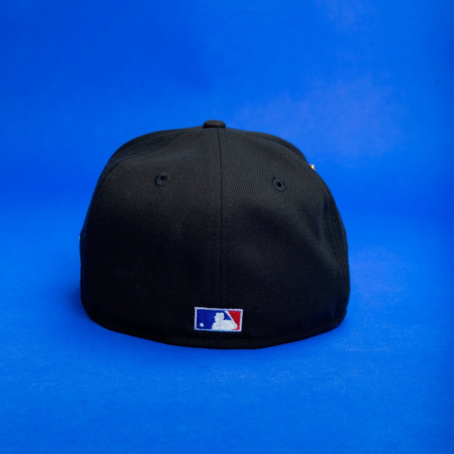 NEW ERA EXCLUSIVE 59FIFTY BLACK CHICAGO CUBS W/ WRIGLEY FIELD SIDE PATCH