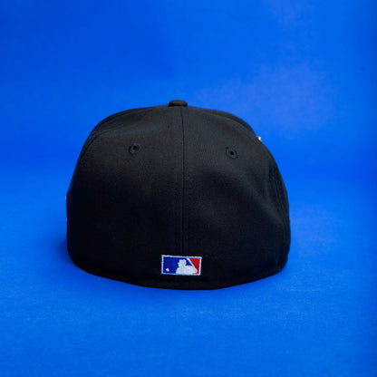 NEW ERA EXCLUSIVE 59FIFTY BLACK CHICAGO CUBS W/ WRIGLEY FIELD SIDE PATCH
