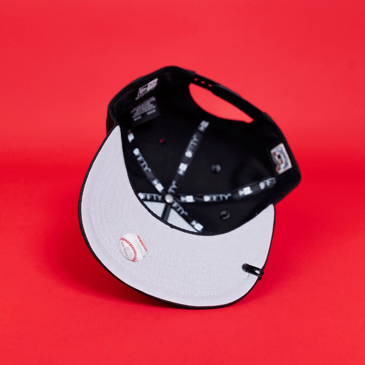 NEW ERA EXCLUSIVE 9FIFTY A-FRAME BLACK PHILADELPHIA PHILLIES SNAPBACK W/ 04 INAUGRAL SEASON SIDE PATCH