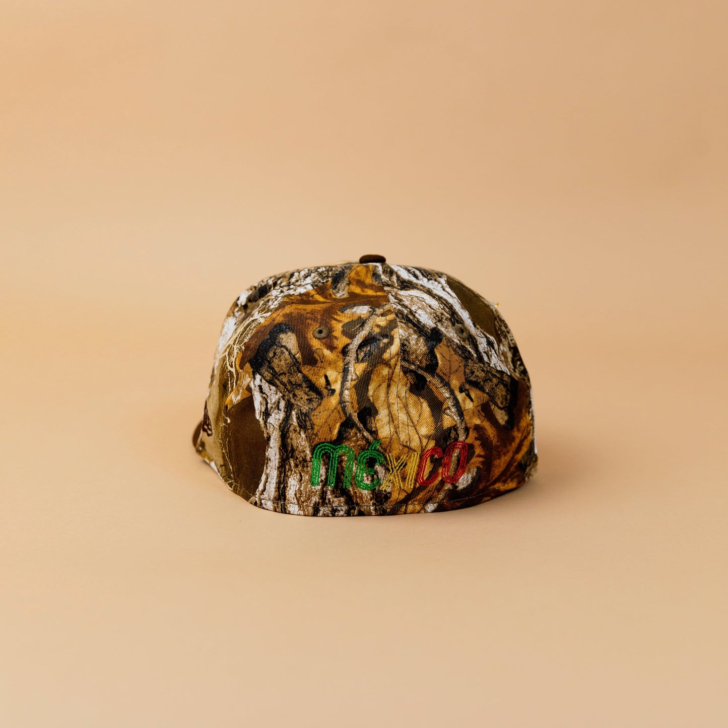 NEW ERA EXCLUSIVE 59FIFTY REALTREE/ BROWN MEXICO 2025 WORLD BASEBALL CLASSIC W/ MEXICO FLAG SIDE PATCH