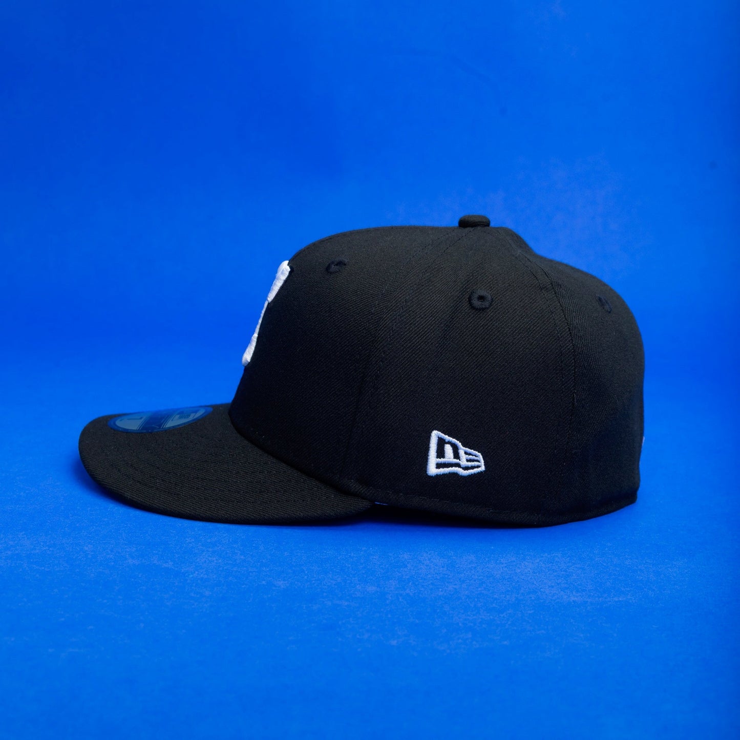 NEW ERA EXCLUSIVE 59FIFTY BLACK CLEVELAND GUARDIANS W/ "PROGRESSIVE FIELD" SIDE PATCH