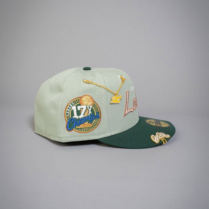 NEW ERA EXCLUSIVE 59FIFTY MINT/ GREEN LOS ANGELES LAKERS SCRIPT W/ 17X CHAMPIONS SIDE PATCH