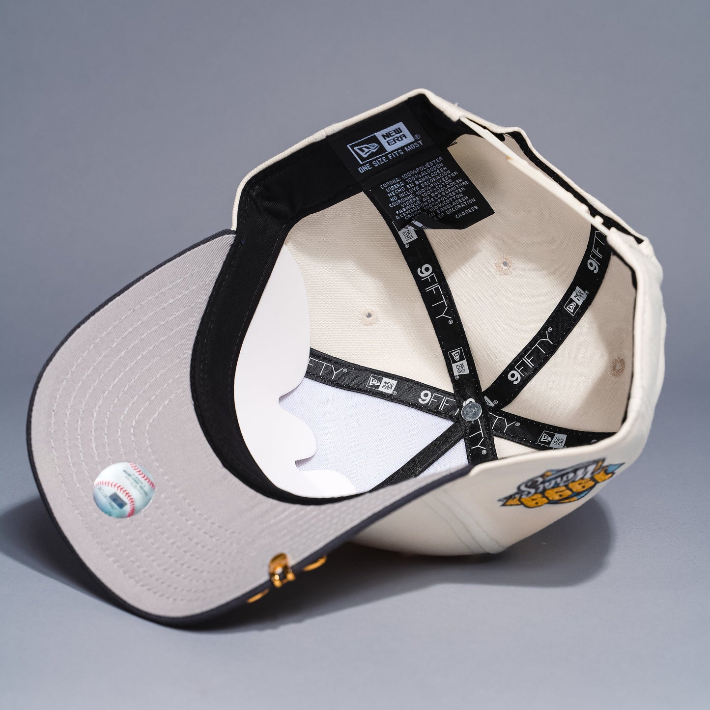 NEW ERA 9FIFTY A-FRAME CHROME/GREY ATLANTA BRAVES SNAPBACK W/ 1999 WORLD SERIES SIDE PATCH