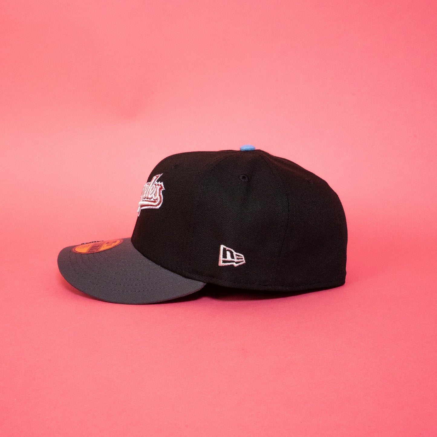 NEW ERA EXCLUSIVE 59FIFTY BLACK/ DARK GREY LOS ANGELES DODGERS SCRIPT W/ 40TH ANNIVERSARY SIDE PATCH