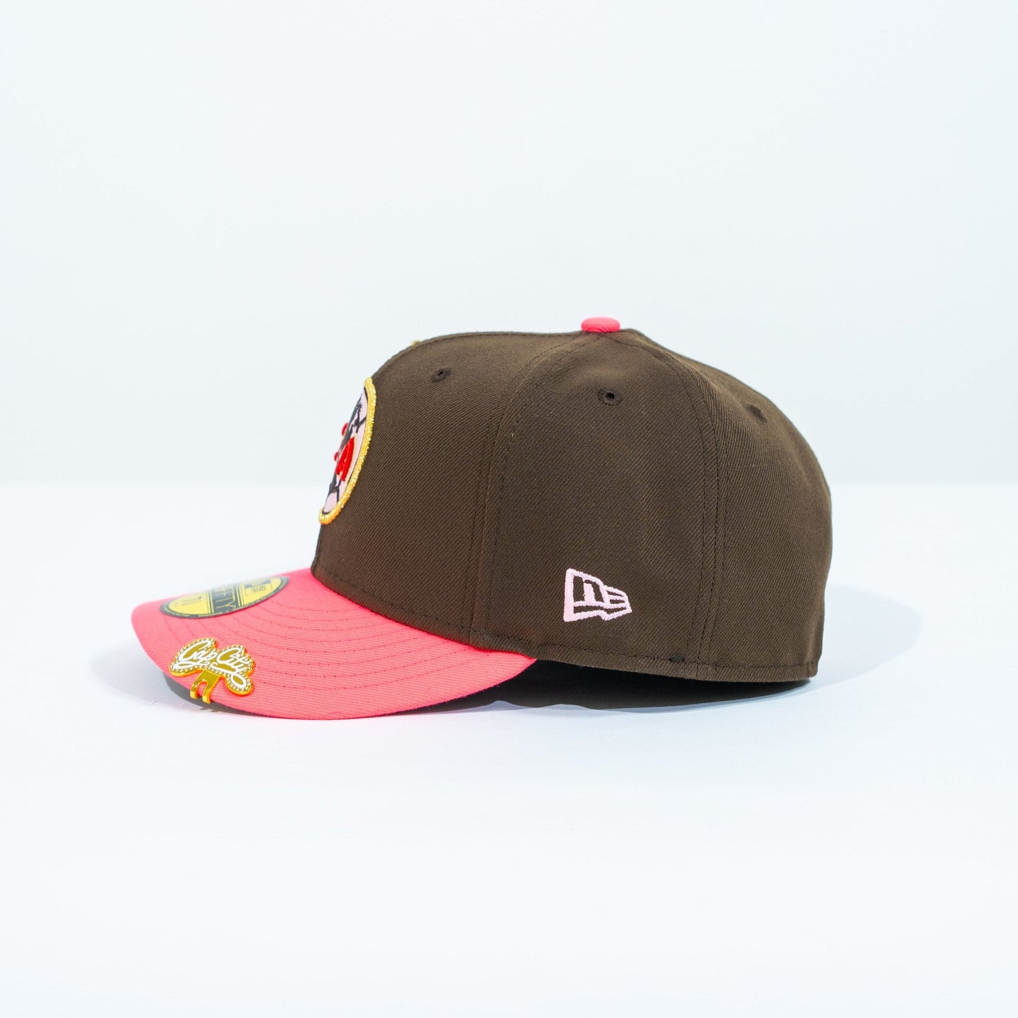 NEW ERA EXCLUSIVE 59FIFTY BROWN/ NEON PINK "CLUB AMERICA" W/ MEXICO FLAG SIDE PATCH