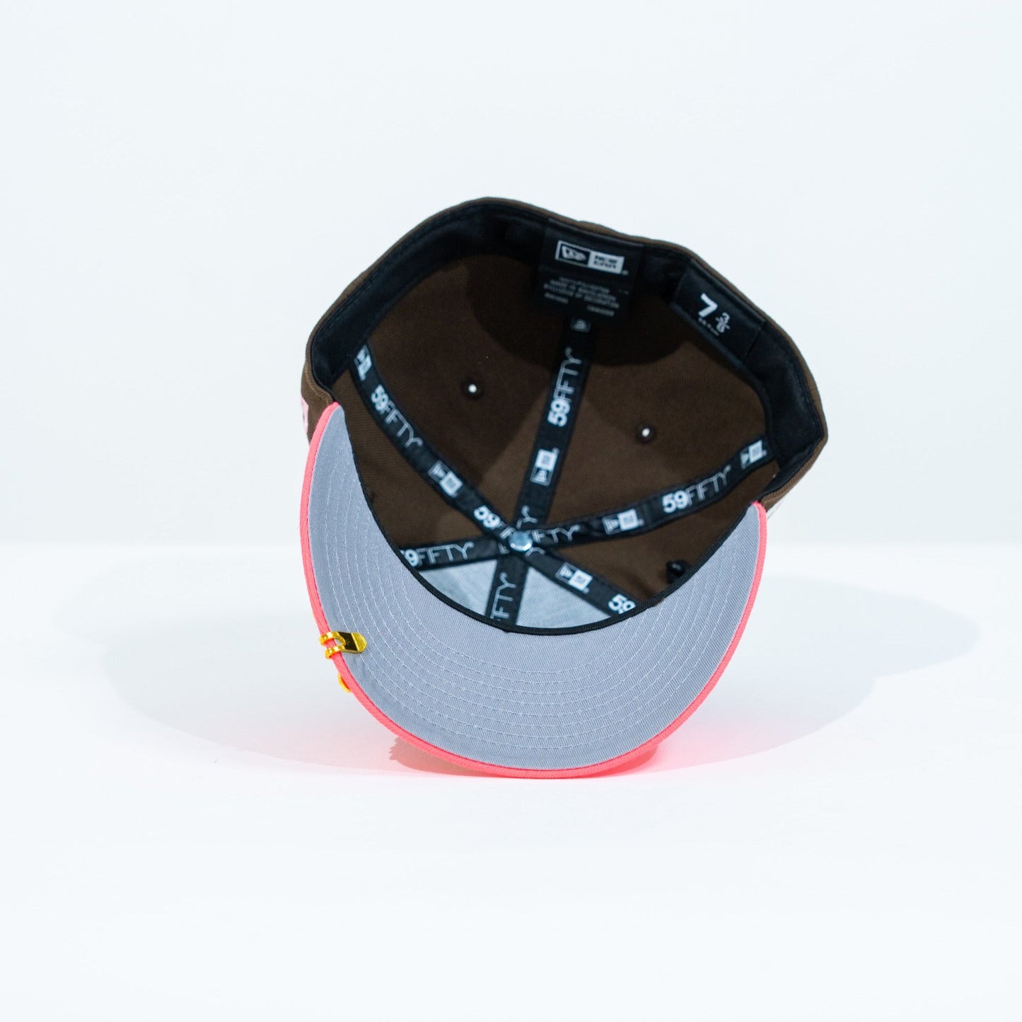 NEW ERA EXCLUSIVE 59FIFTY BROWN/ NEON PINK "CLUB AMERICA" W/ MEXICO FLAG SIDE PATCH