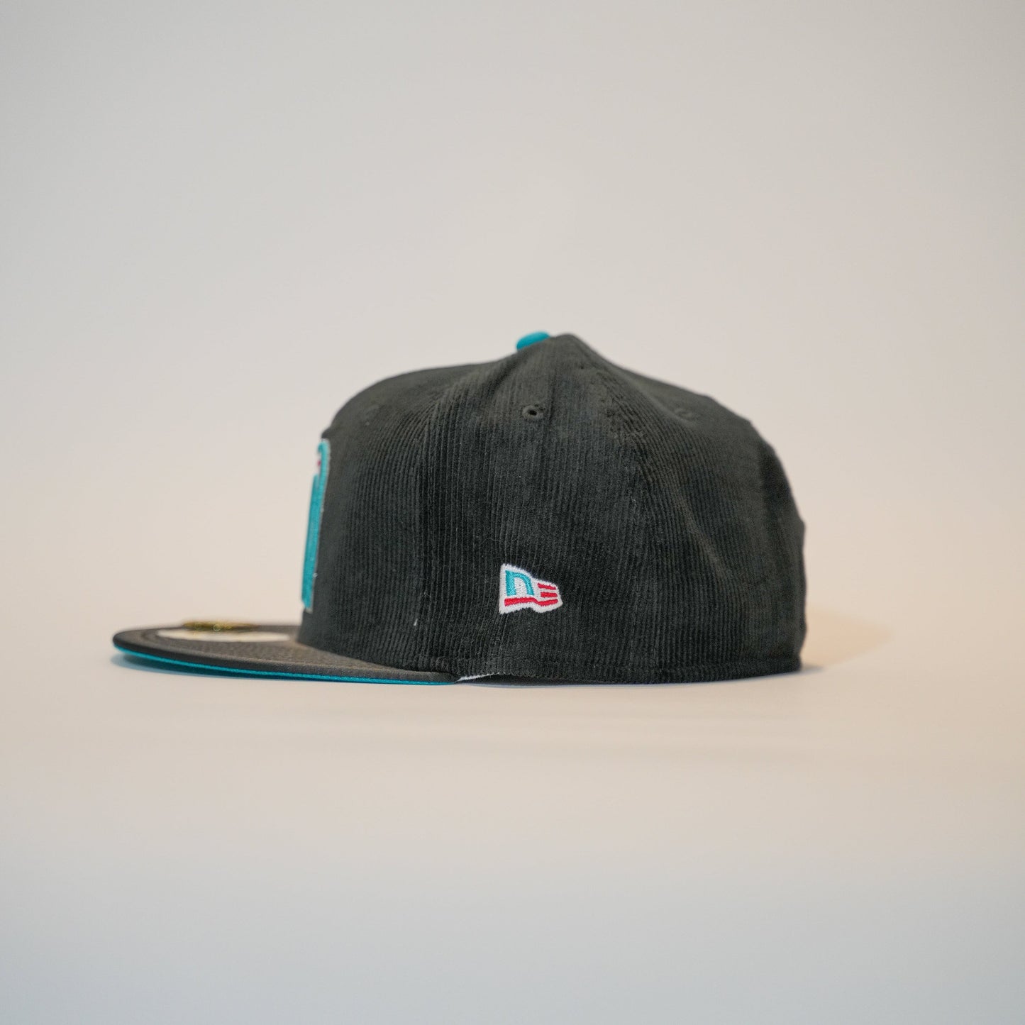 NEW ERA EXCLUSIVE 59FIFTY CORDUROY/ SATIN 2025 WBC MEXICO W/ MEXICO FLAG SIDE PATCH