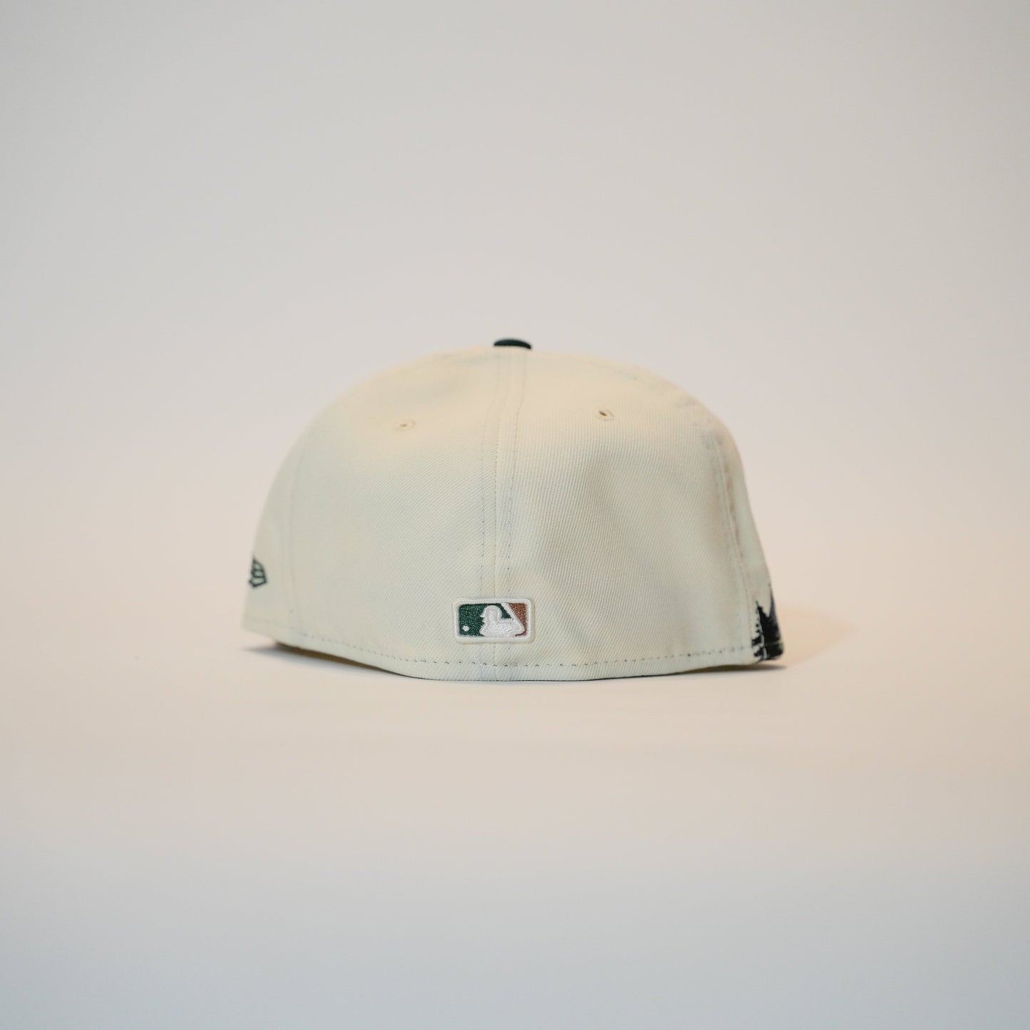 NEW ERA EXCLUSIVE 59FIFTY CHROME/FOREST GREEN OAKLAND ATHLETICS W/ PINE TREES