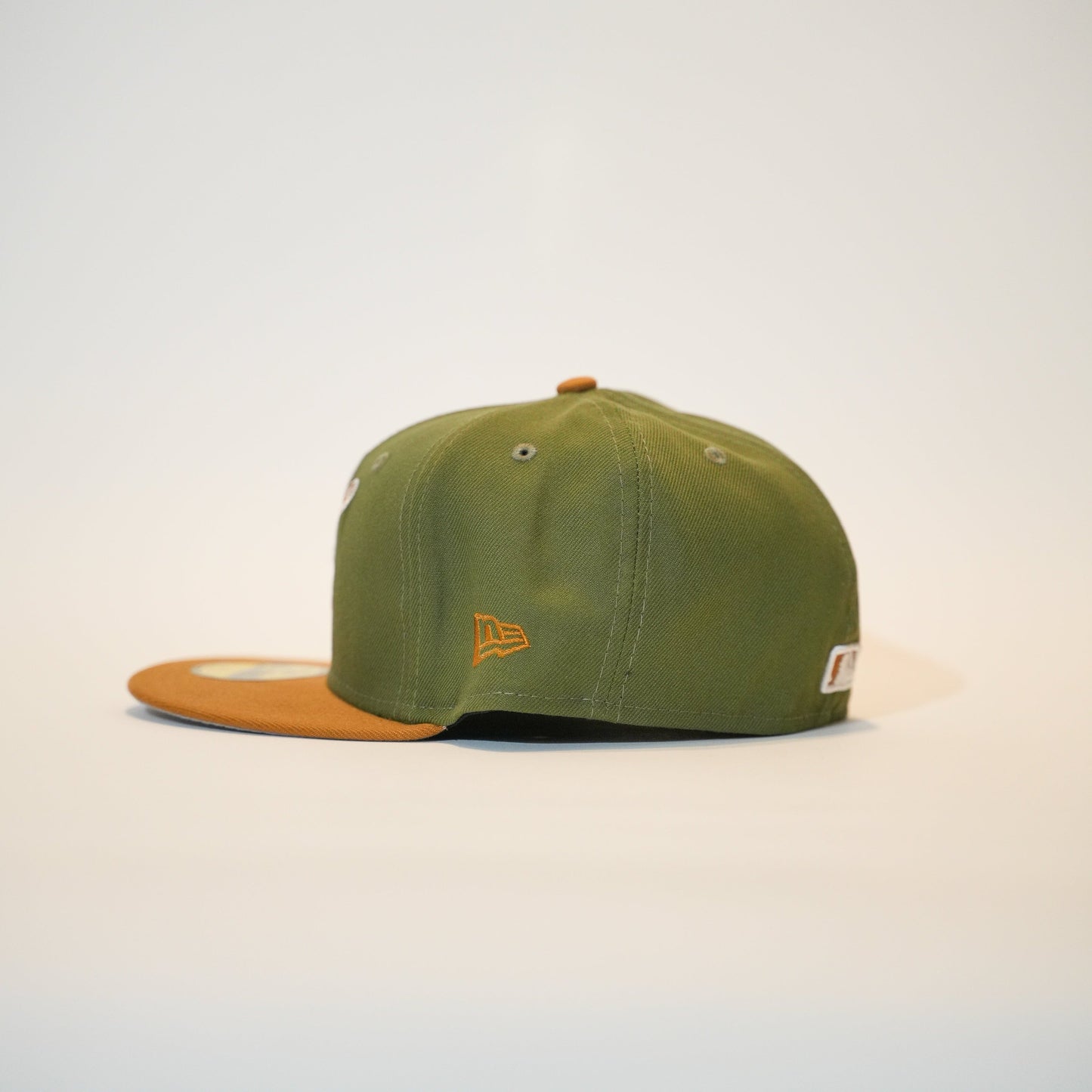 NEW ERA EXCLUSIVE 59FIFTY OLIVE/ KHAKI PITTSBURGH PIRATES TWO TONE