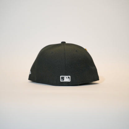 NEW ERA EXCLUSIVE 59FIFTY BLACK ATLANTA BRAVES W/ 2021 WORLD SERIES SIDE PATCH