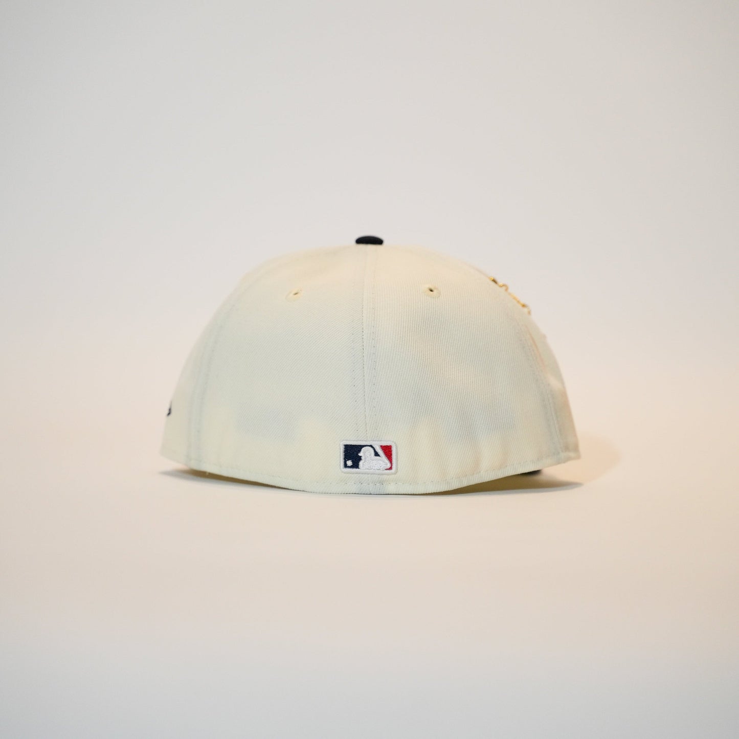 NEW ERA EXCLUSIVE 59FIFTY CHROME/NAVY ATLANTA BRAVES TWO TONE